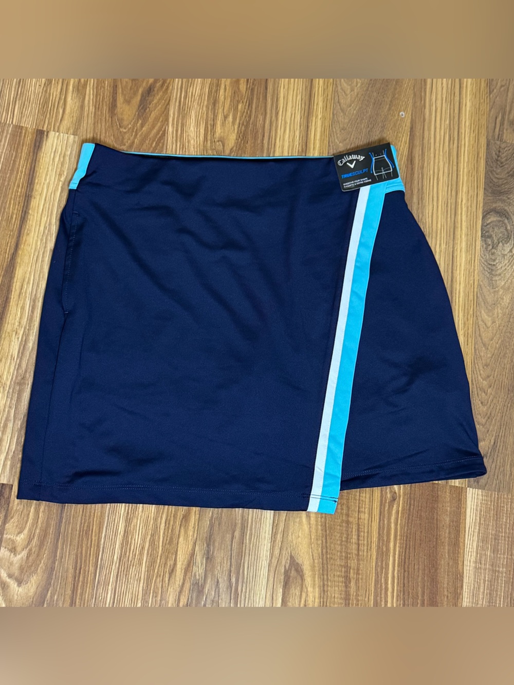 Callaway NWT TrueSculpt Women’s Navy/Blue/White Golf Skort, Size Medium